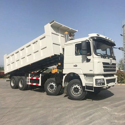 Shacman 8X4 Camions à ordures pour machines lourdes LHD réservoir de chargement Dimension 6800*2350*1600mm