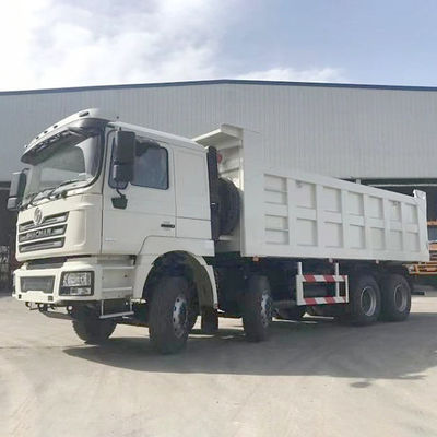 Shacman 8X4 Camions à ordures pour machines lourdes LHD réservoir de chargement Dimension 6800*2350*1600mm